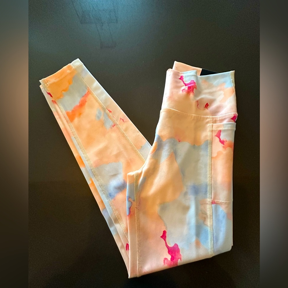 DSG girls size medium athletic leggings. Spring colors! They have side pockets!